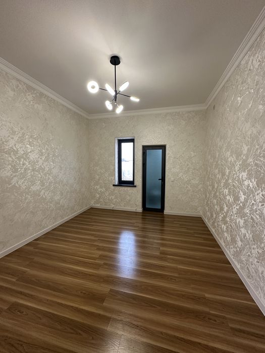 Уй сотилади уч кахрамон Гулистонда