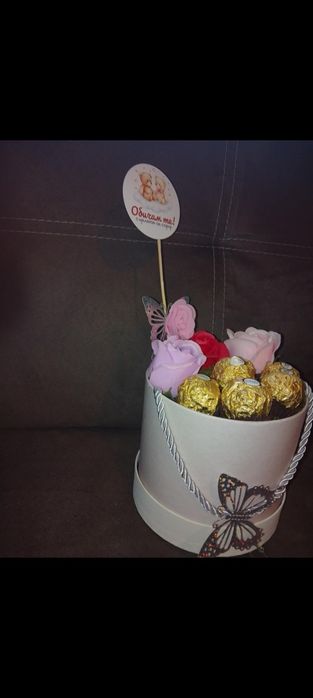 Продавам  аранжирани за вашия специален празник 8 март