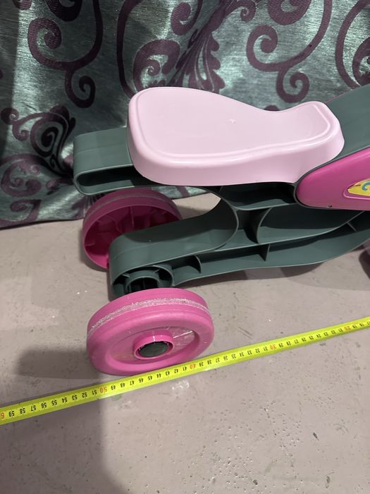 Bicicleta cu 4 roti  copii mici