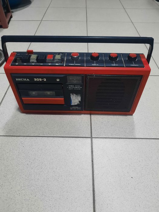 Магнитофоны,радиолы