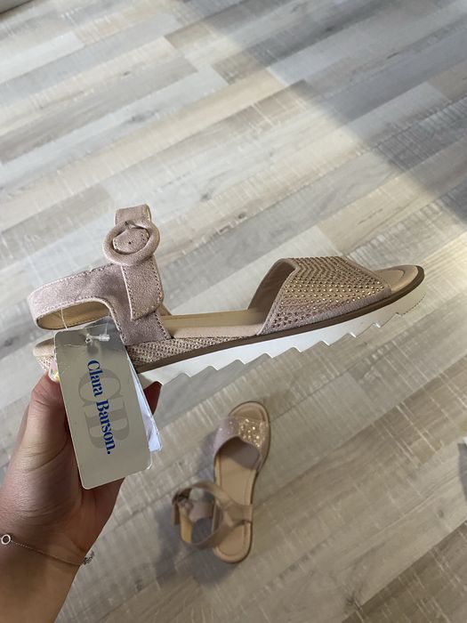 Дамски сандали в цвят пудра