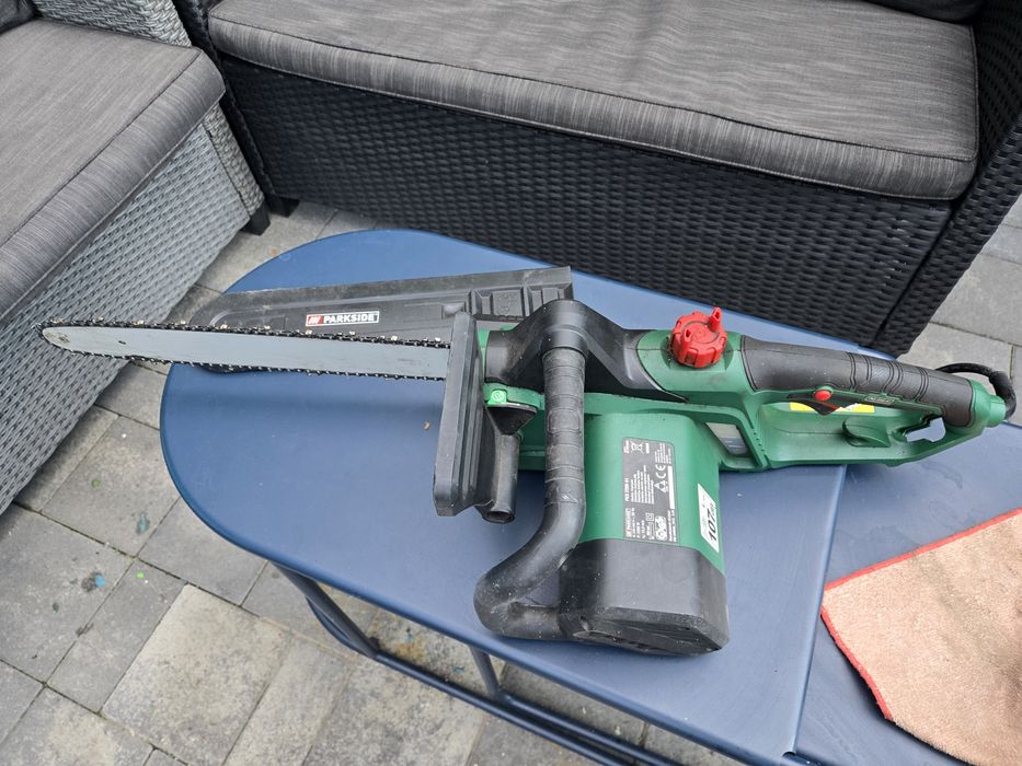 Drujbă electrică / Ferăstrău electric Parkside PKS 2200 A1