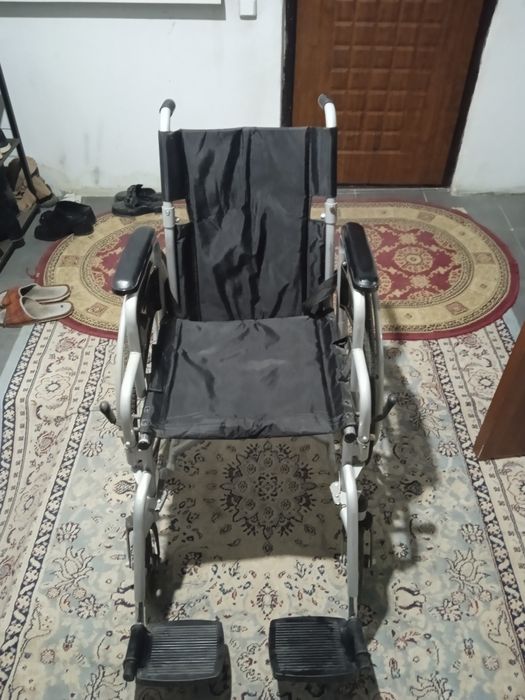 Инвалидное кресло в хорошем состоянии