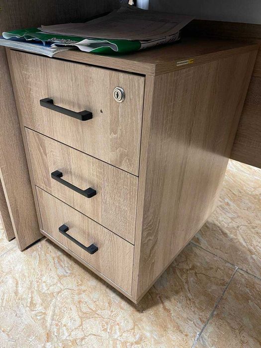 Офисный стол шкаф