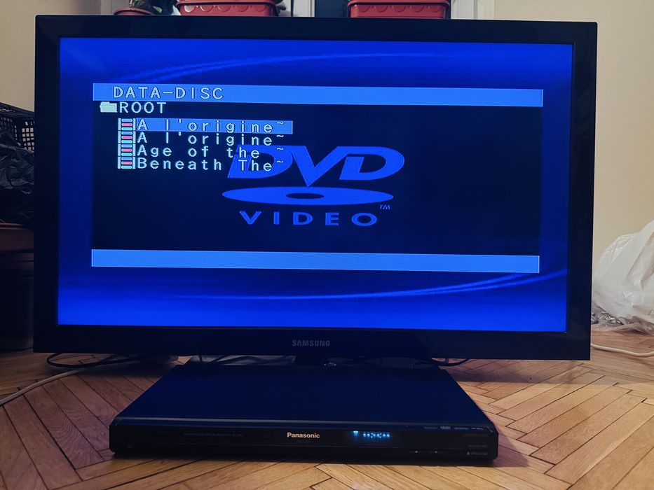 DVD player Panasonic DVD-S33E-K