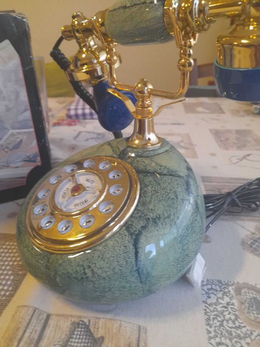 ретро телефон нов