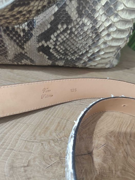 Комплект от ПИТОНОВА КОЖА -чанта за рамо и колан. Италия