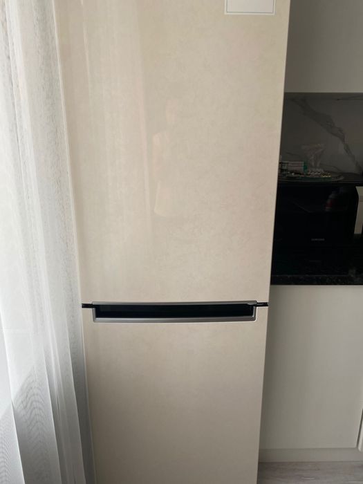 Продам холодильник LG