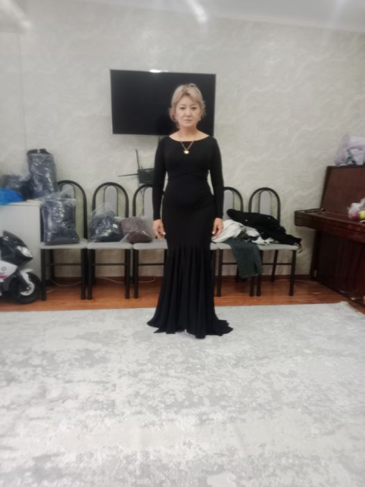 Продам новые платья