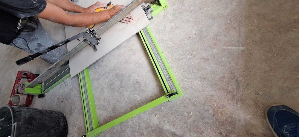Masina profesionala taiat gresie faianta 120cm ghidare laser Noua 2025