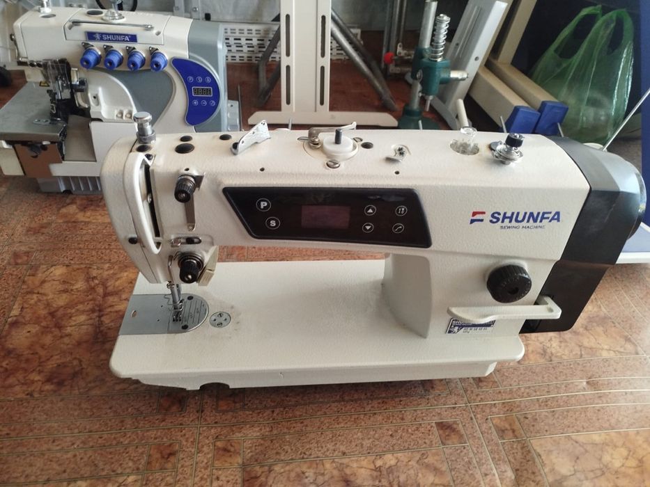 Продам промышленный оверлок SHUNFA FA-50