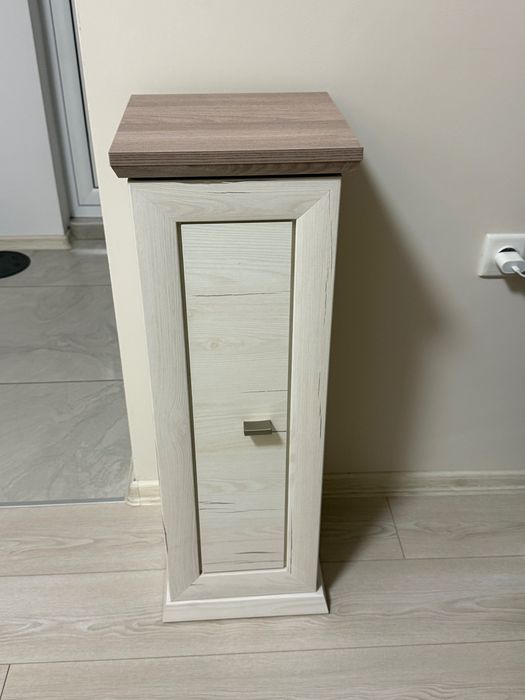 помощна маса с вратичка „Камрон“