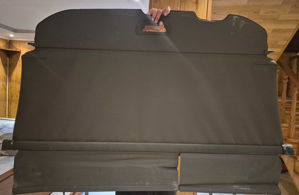 Шторка багажника на Toyota Prado 150 оригинал