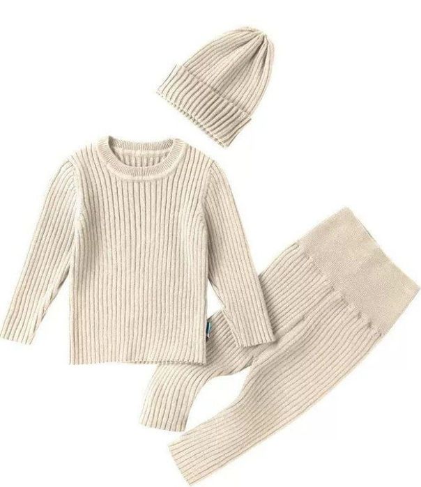 Костюм вязаный тройка на девочку