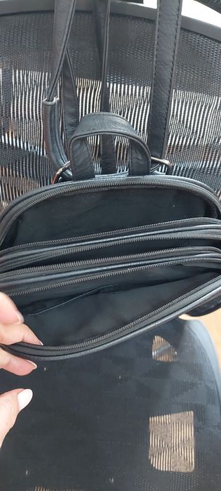 Rucsac piele naturala, impecabil