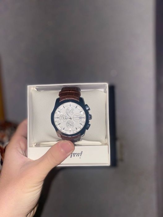 Срочно продаются часы TISSOT
