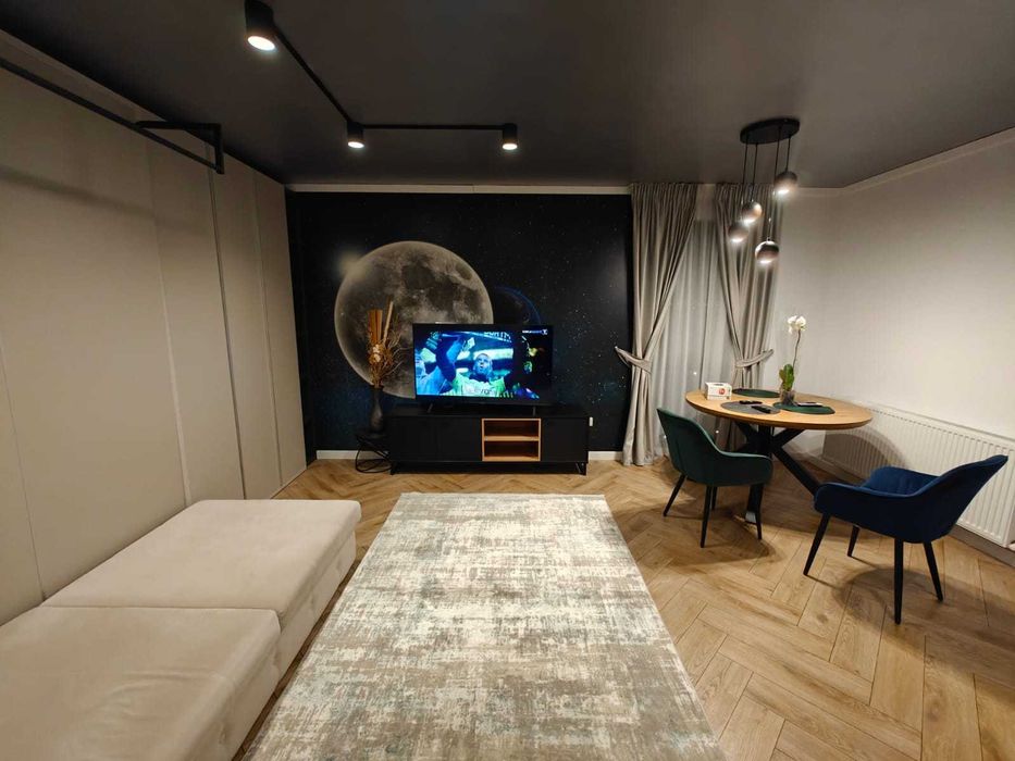 Studio de inchiriat, MRS Village