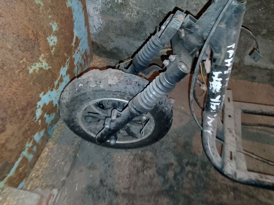 Продам скутер 25000