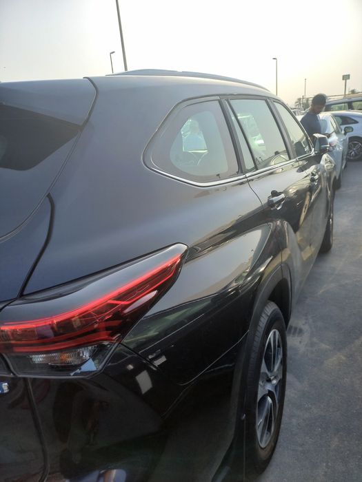 Toyota Highlander 2023 — 3
