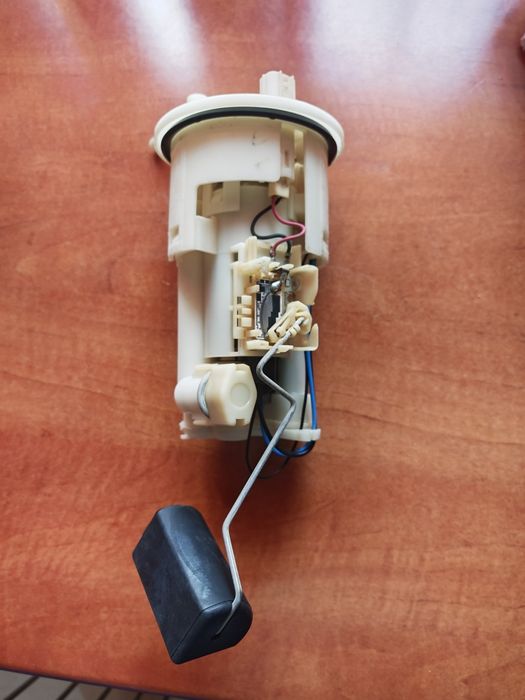 Pompa benzina Yamaha FZ6