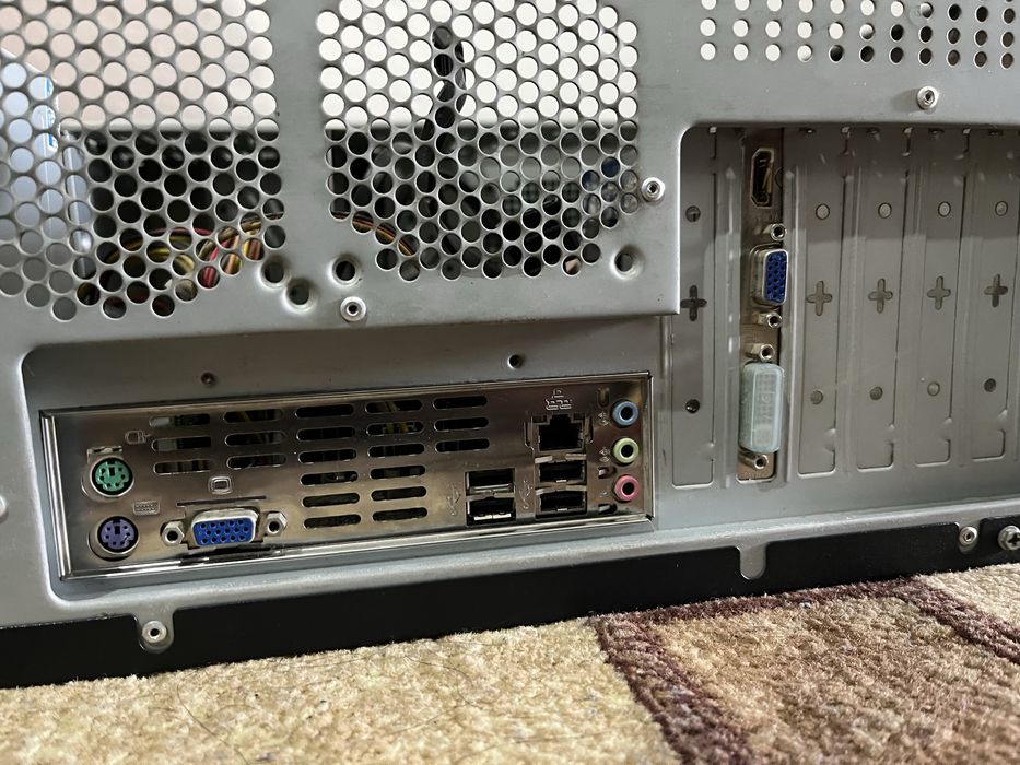 Продам комп старый но работает