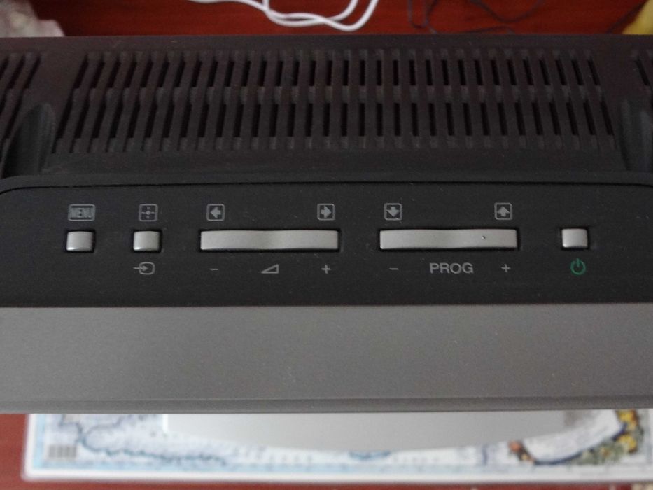 TV SONY LCD KDL-26U2000, cu telecomandă Thomson