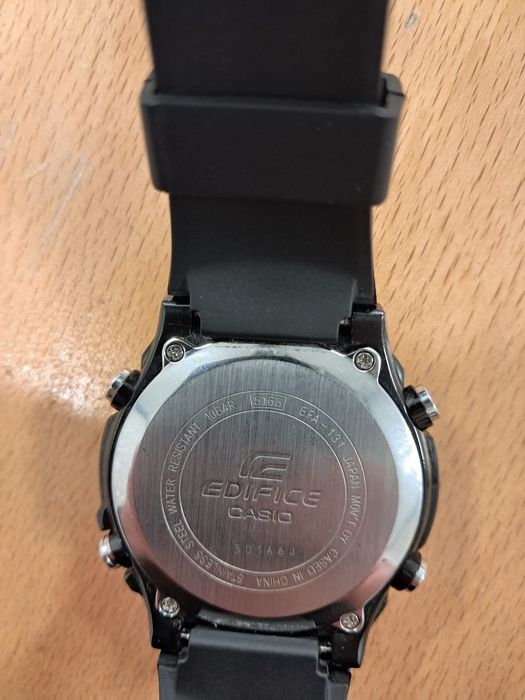 Часовник Casio EFA-131