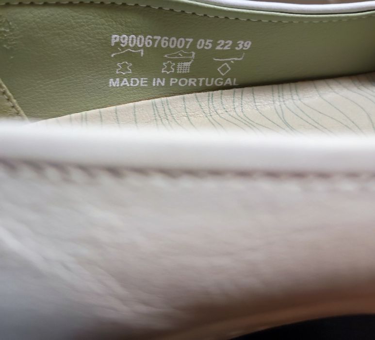 Дамски обувки Softinos - бели балеринки от естествена кожа