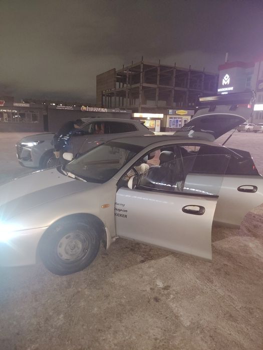 Продам мазду 323BA 1996