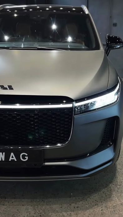 Автомобиль Li one