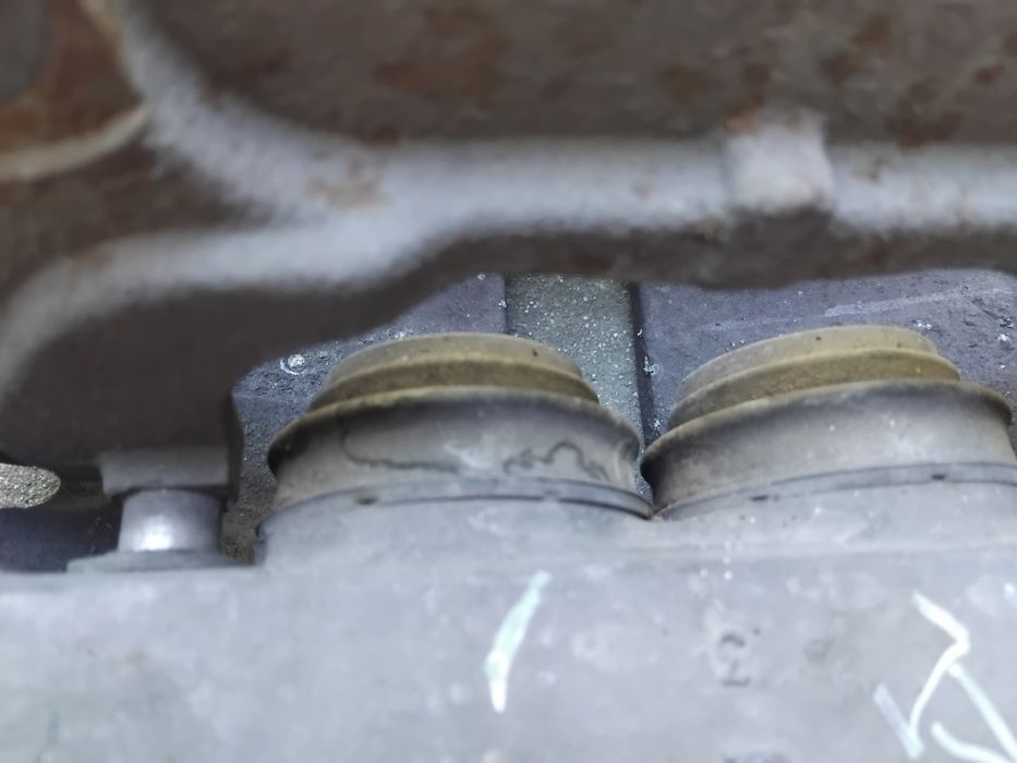 Предни двубутални спирачни апарати Audi A8 D3/A6 C6 Ауди А8/А6