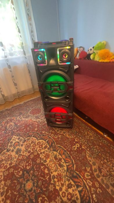 Vând boxă bluetooth