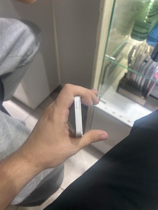 продам iphone 5 s в отличном состоянии