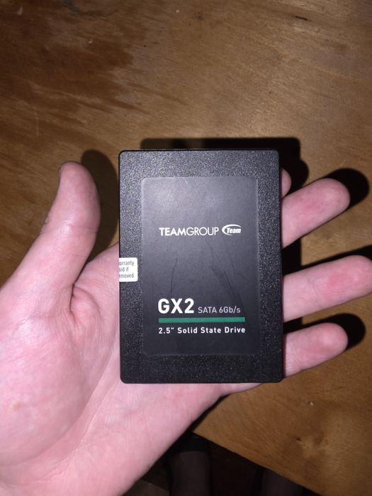 Продам  ssd накопитель sata 3 (256g)