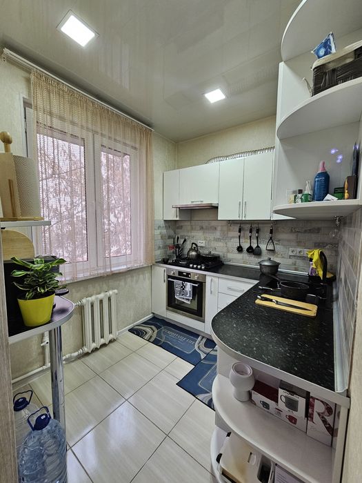 Бий буз 1 3 комнатная 2 этаж Евро срочная цена