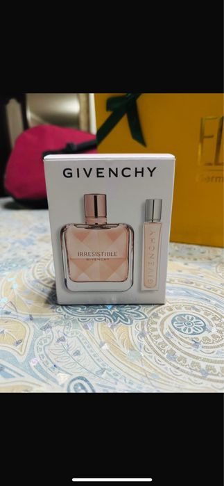 Оригинал GIVENCHY без второго флакона