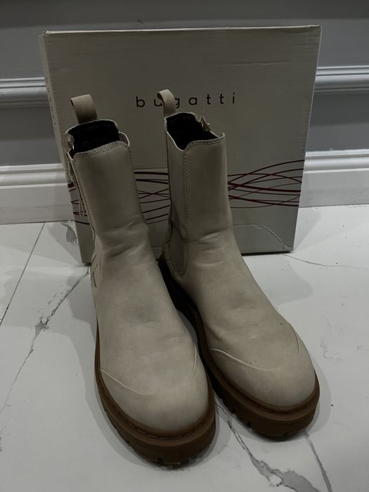Женская обувь Bugatti