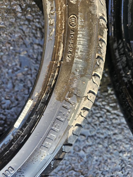 215 45 18 vara pirelli