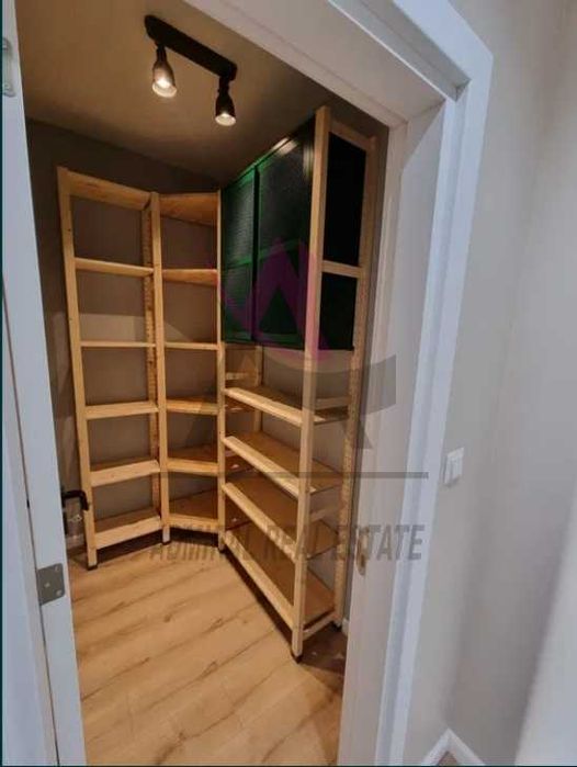 Дава се под наем Двустаен апартамент в Варна, Левски - 90 кв.м за 850 € - Снимка #3