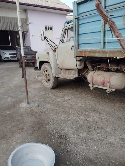 53сотилади эгасидан