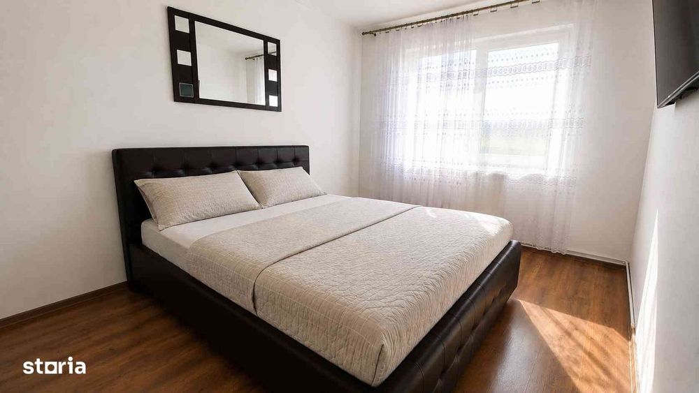 Apartament 3 camere, balcon, etaj 4, Făgăraș