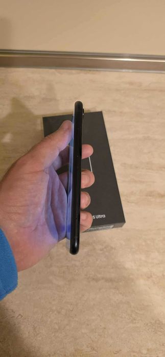 Apple iPhone XR 64GB - много запазен - 82 % батерия