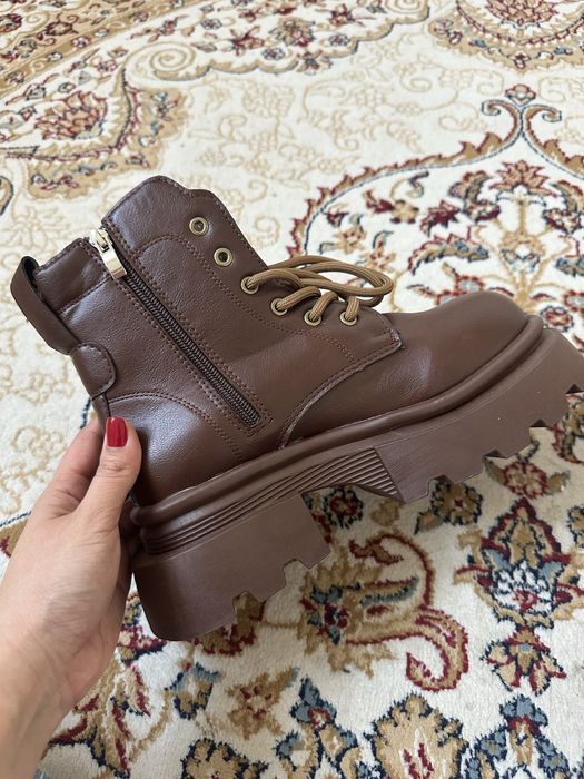 Ботинки на осень на высокой подошве