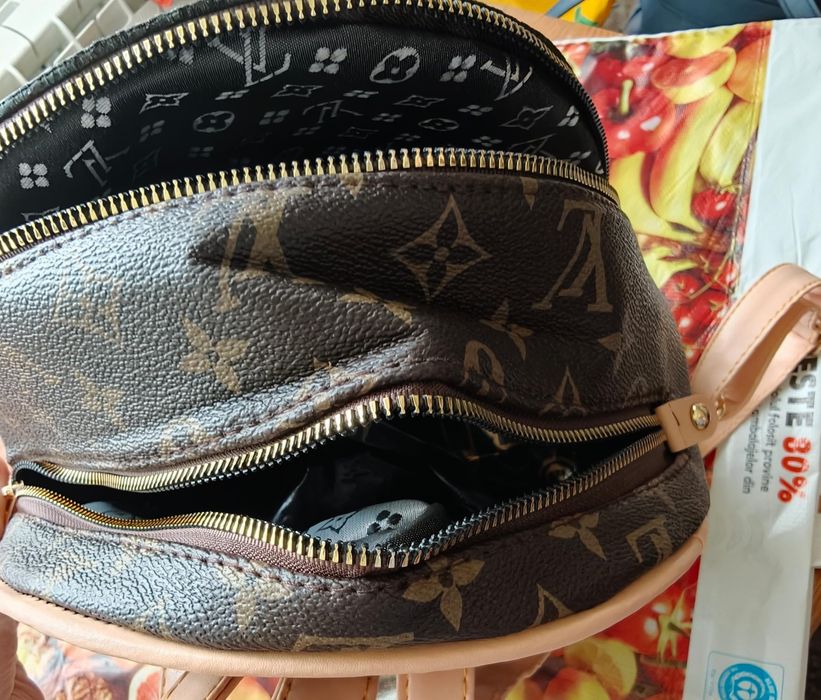 Ghiozdan Louis Vuitton