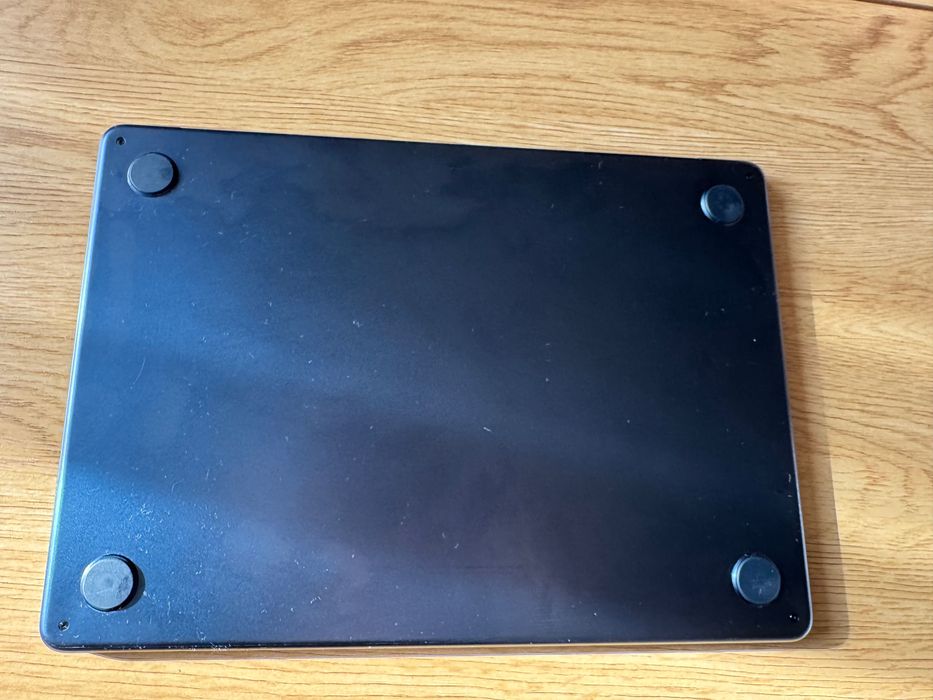 Macbook Air 2022 M2 - 100% Battery Health