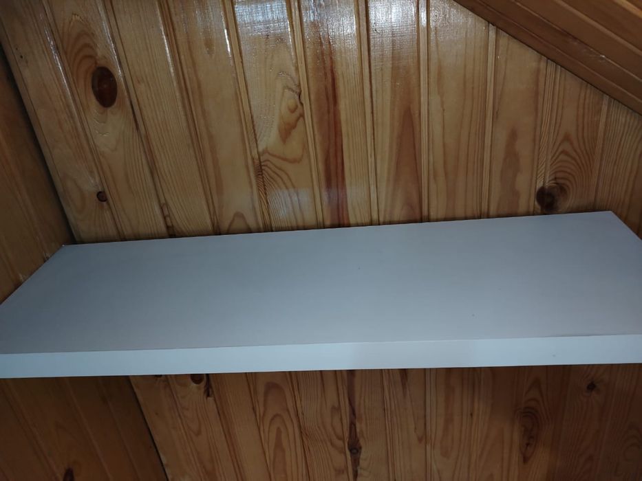Продам полку навесную