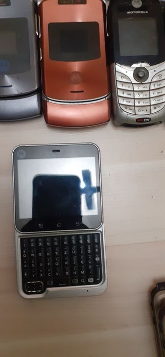 Telefoane Motorola cu incarcator