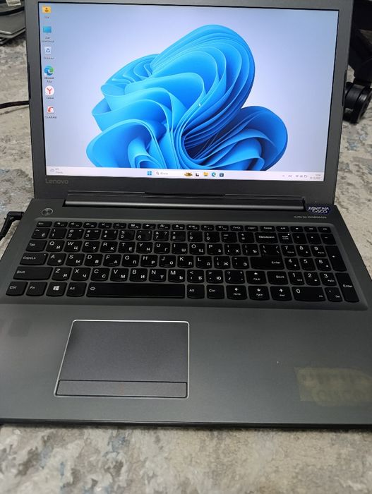 Lenovo DDR4 Core i7 noutbuk