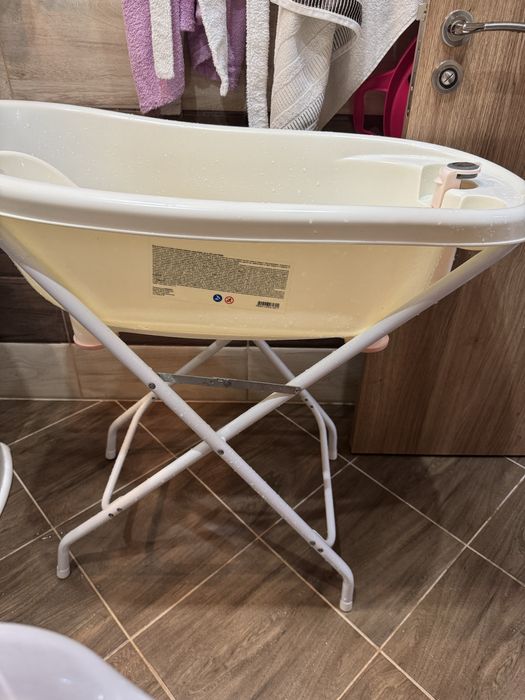 Вана със стойка Cangaroo