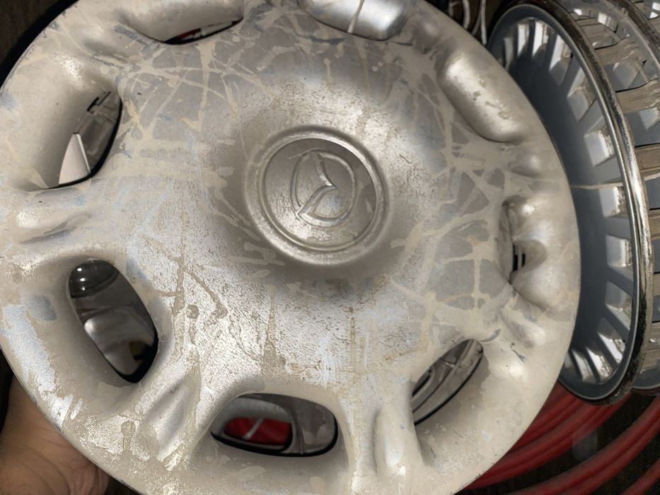 Колпаки на 13 от мазды оригинальные.